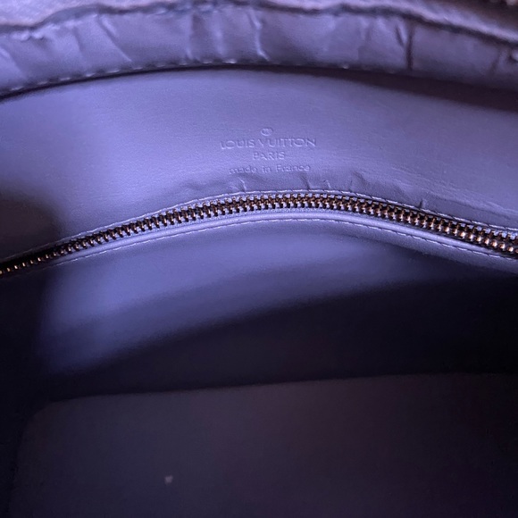 Authentic Louis Vuitton Houston vernis LV Purse - Picture 13 of 16